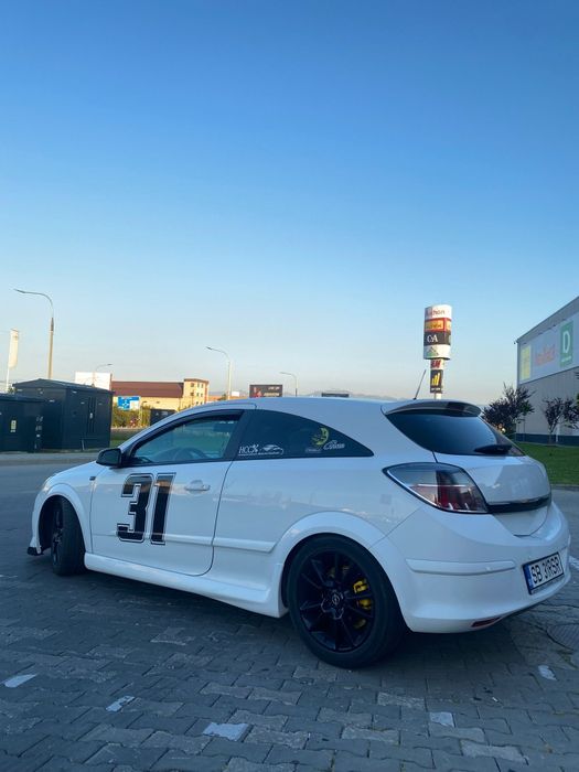 Opel Astra GTC /OPC