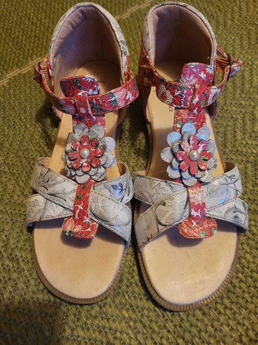 Sandale fete m.35