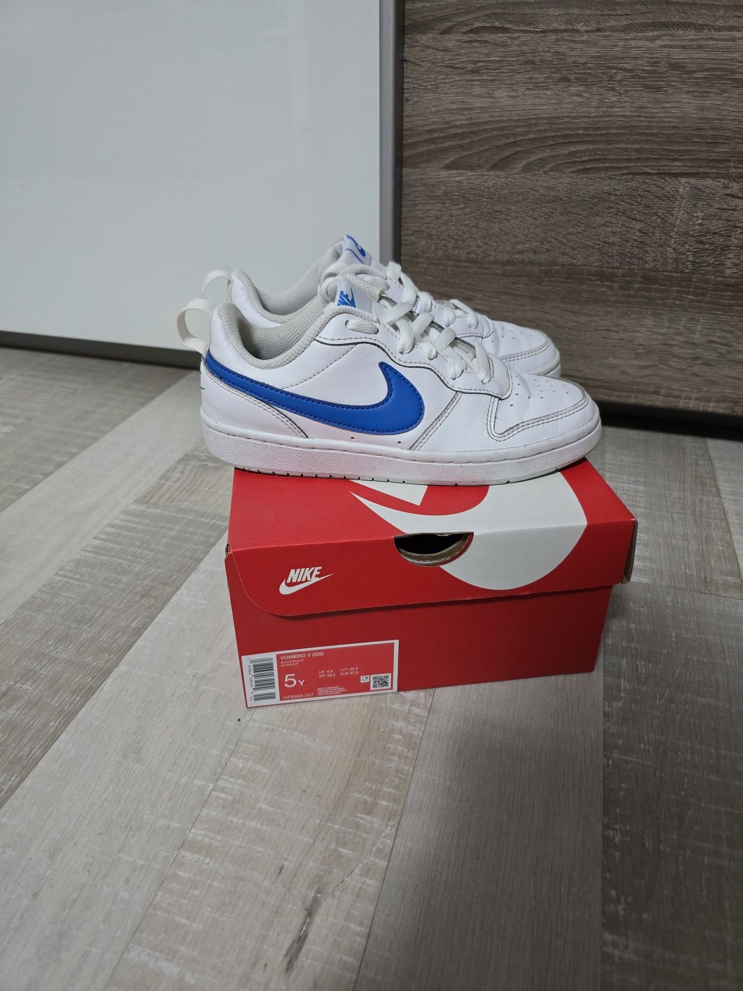 Nike court borough би,кожени маратонки 35.5н.