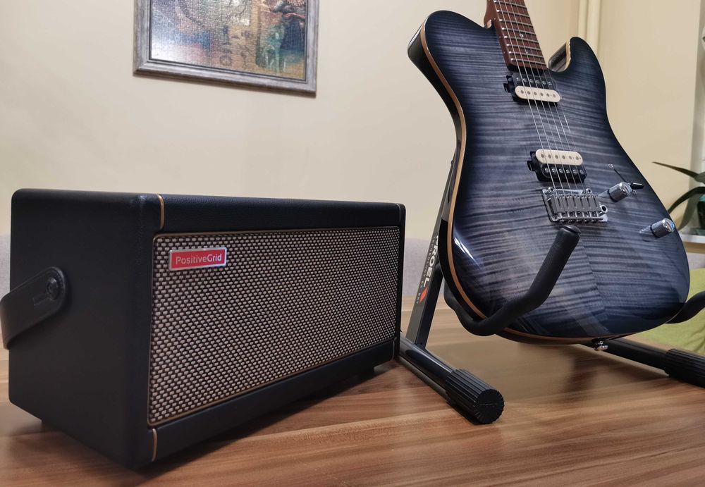 Умен китарен усилвател Positive Grid Spark 40 BK + Traveler Gig Bag
