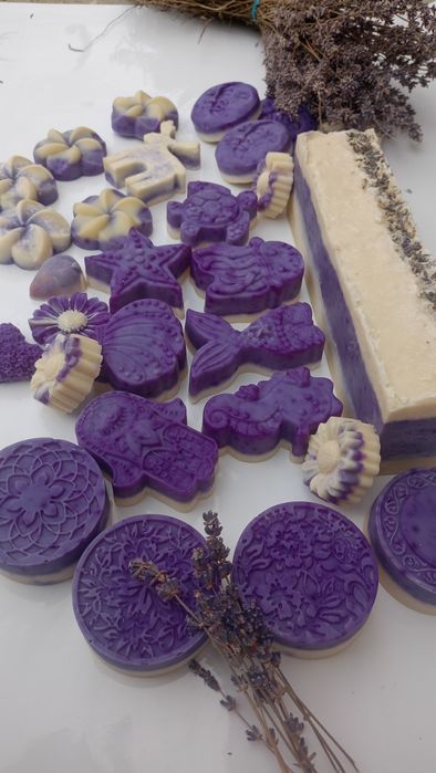 Săpun exfoliant 100% natural cu Lavandă, Sare de Himalaya și violet de