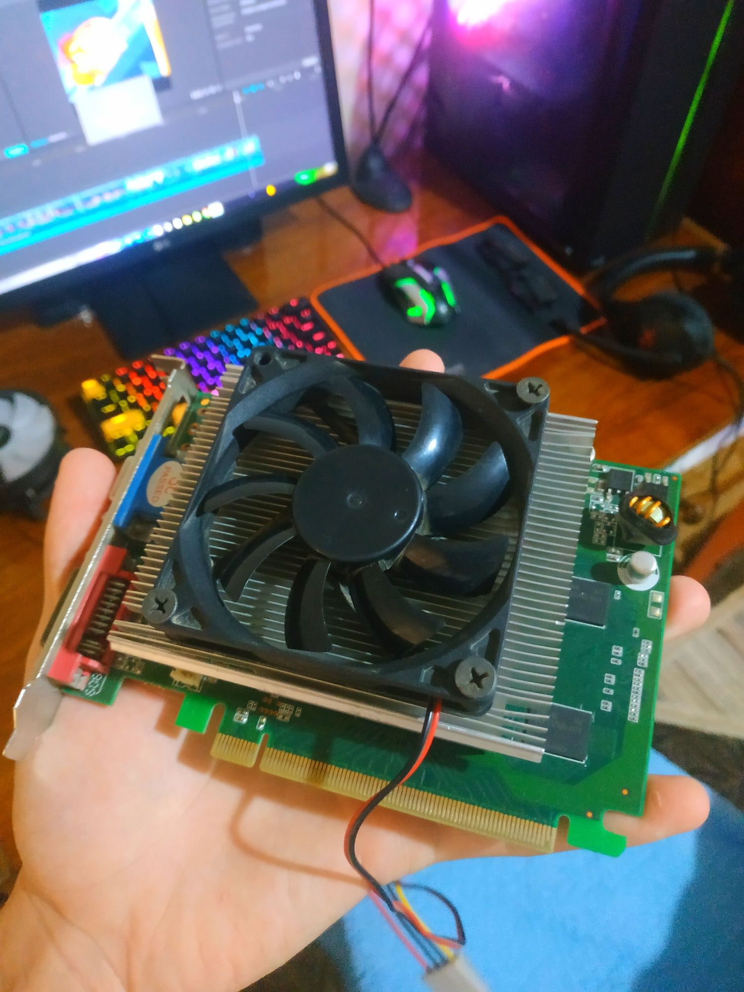 Видеокартa Nvidia GeForce GT630 1gb