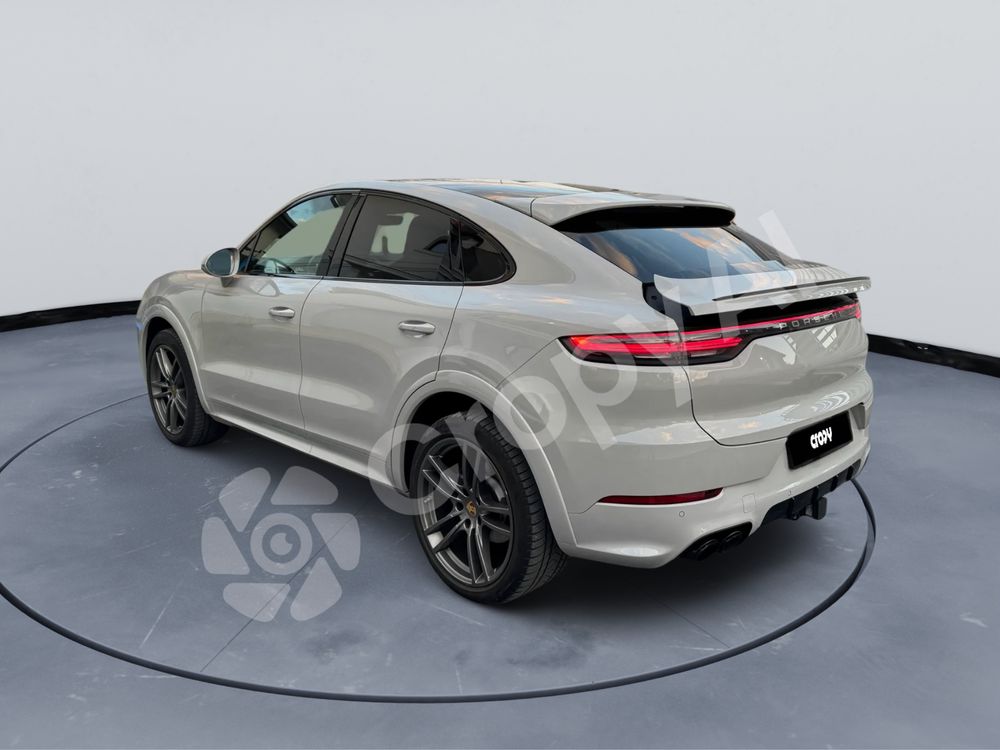 Porsche cayenne coupe 2022 motor 3.0benxina 65.000km schimb variante