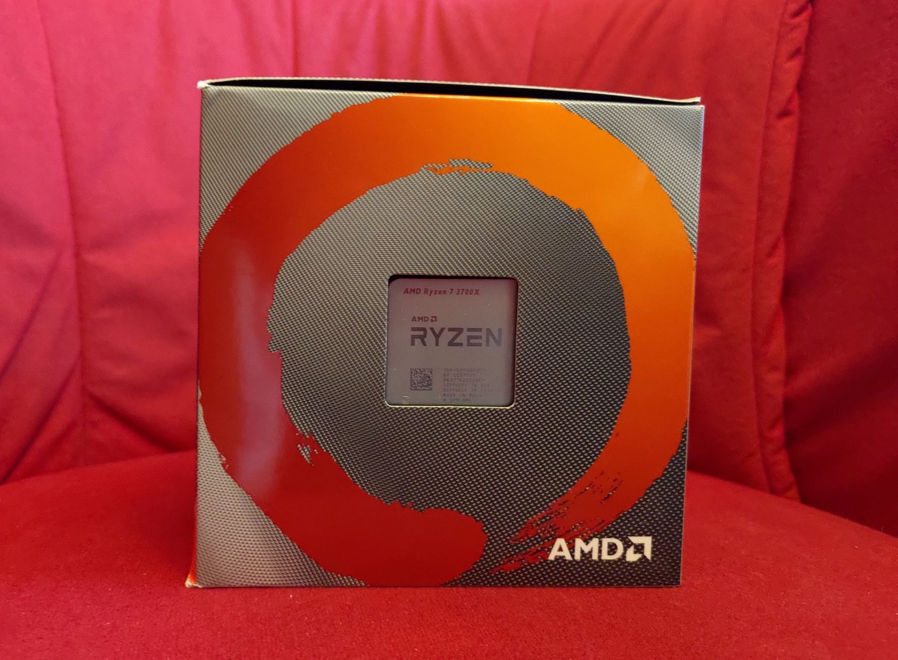 НОВ процесор AMD Ryzen 7 3700X (8C/16T за AM4, вариант с PRISM RGB)