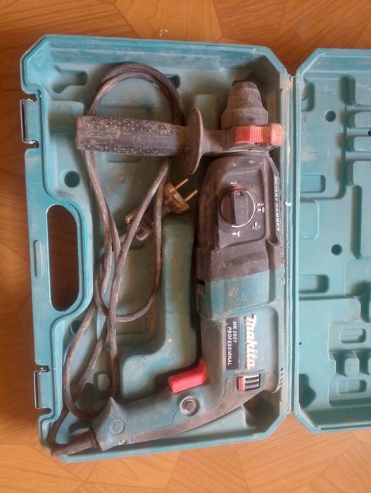 Продам перфоратор Макита