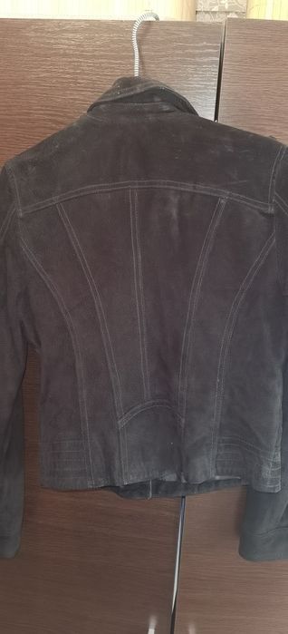 Geaca din piele intoarsa