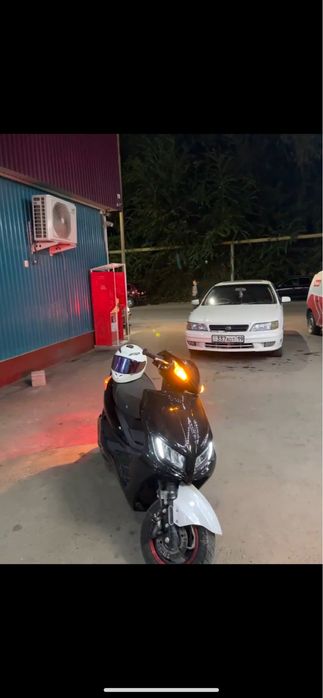 Продам м8 в идеяльном состоянии