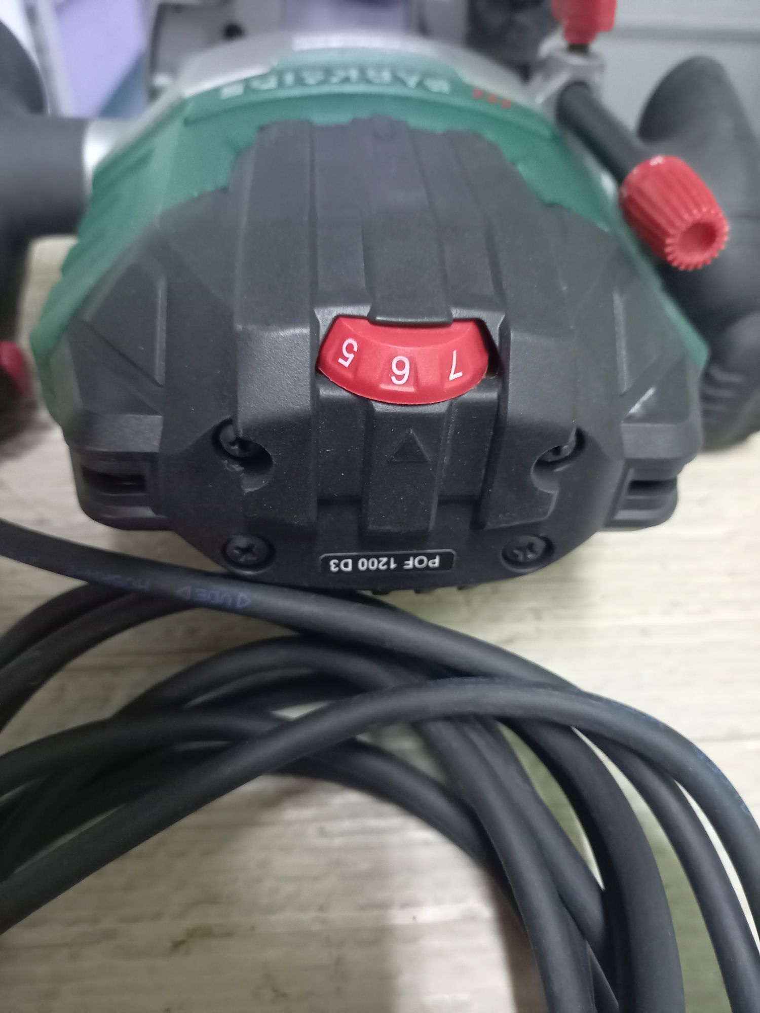 Оберфреза Parkside 1200W