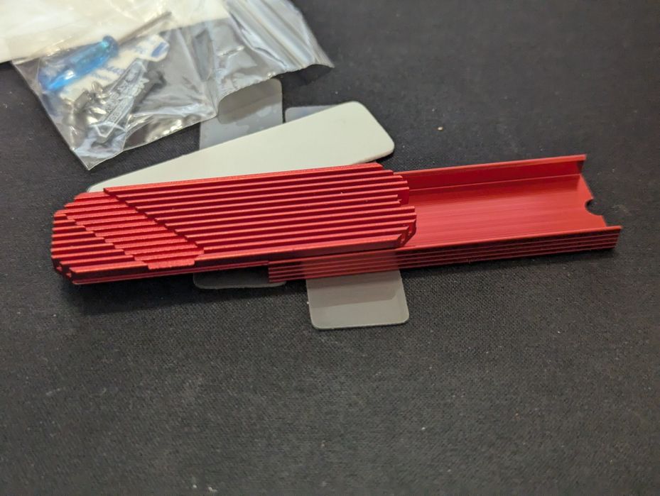 Radiator/cooler pasiv SSD M2 rosu