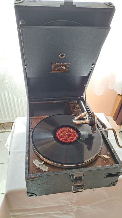 Patefon vechi His Master's Voice