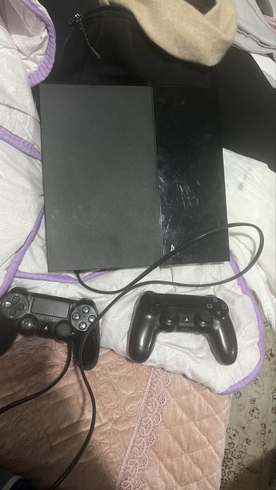 Продам Плейстейшн 4