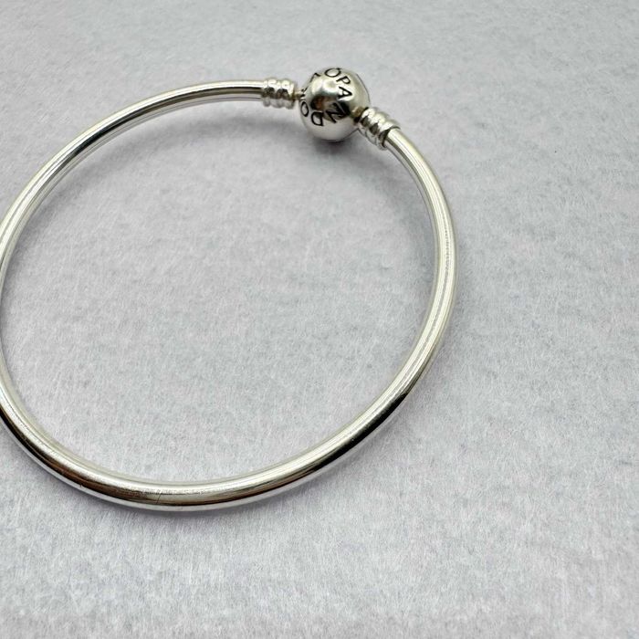 Гривна Пандора|Pandora