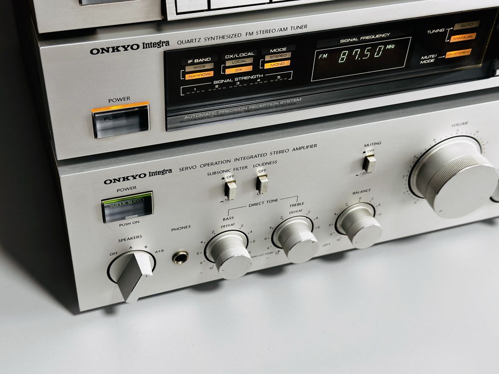 Amplificator ONKYO Integra A-8015,ca NOU,anii 1983,MM/MC,sunet de 10