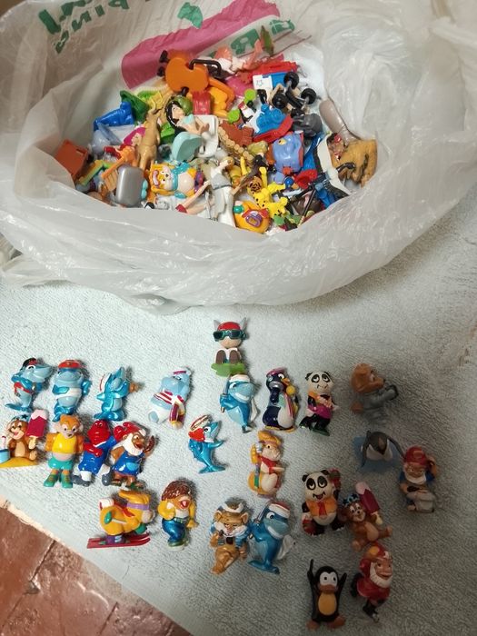 Киндер игрушки 90ых годов