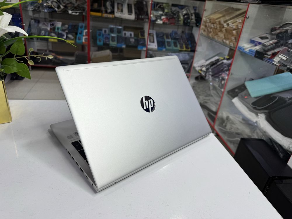 Hp core i3-10 avlod 8/256 metal korpus barmoq izi bor klavyatura yonad