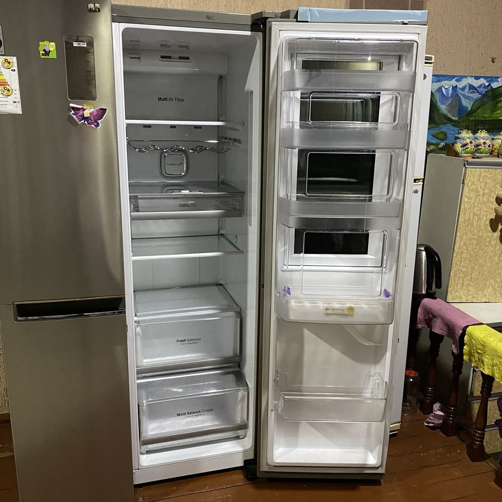 Продается холодильник LG в очень хорошем состоянии.