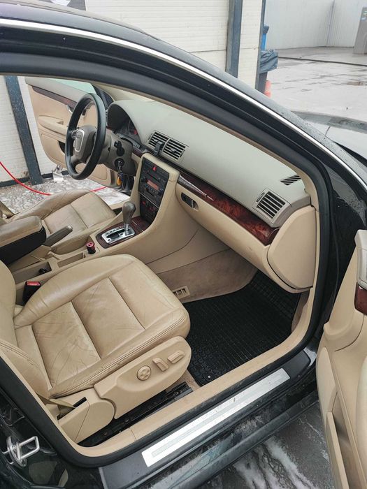 Vând Audi A4  2006 140 cp