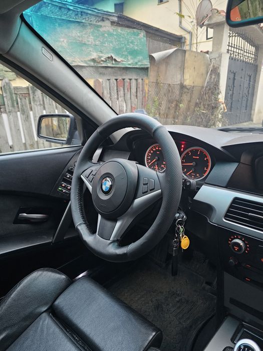 Волани от еко кожа