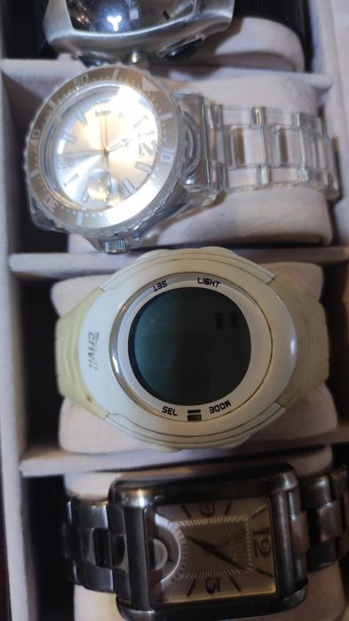 Cutie piele noua depozitare ceasuri cu tot cu ceasuri