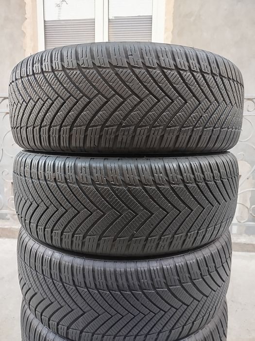 235 55 R19 Shina Tristar