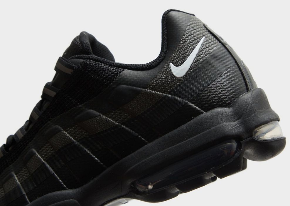 Nike Air Max 95 Ultra ‘Black Medium Ash’