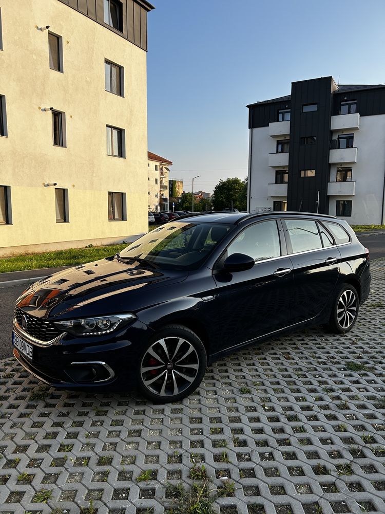 Fiat Tipo.                 .
