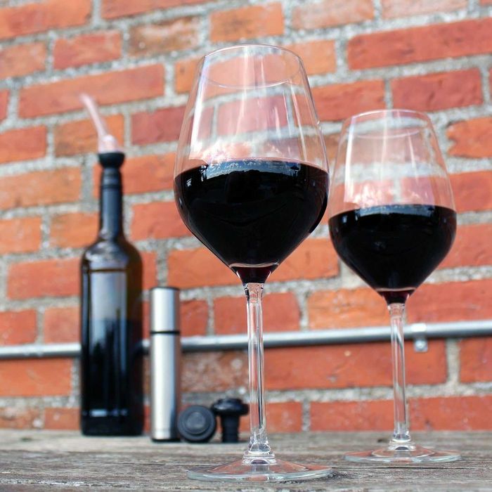 Aerator de vin și pompă de economisire a vinului