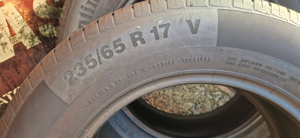 2 Anvelope ca noi Continental 235 65 R17 de vara