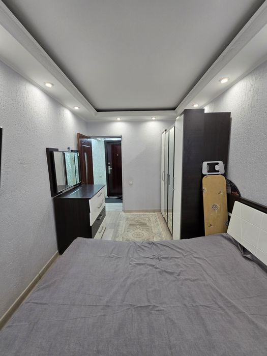 Центре Города 2х комнатная квартира 3 этаж Туркестанская Спутник