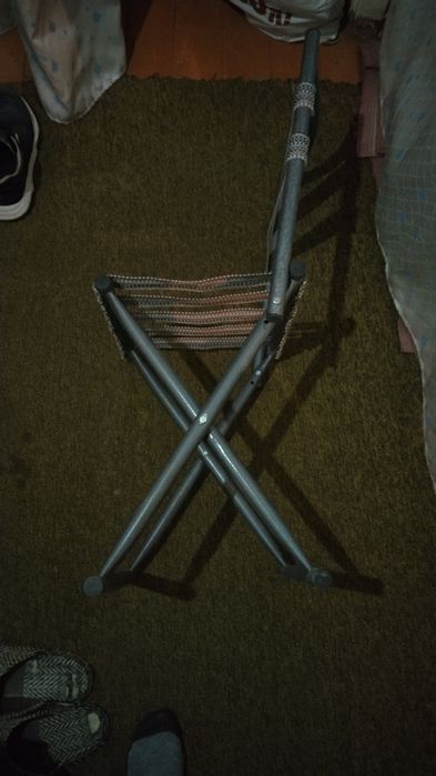 Стул складной удобный.