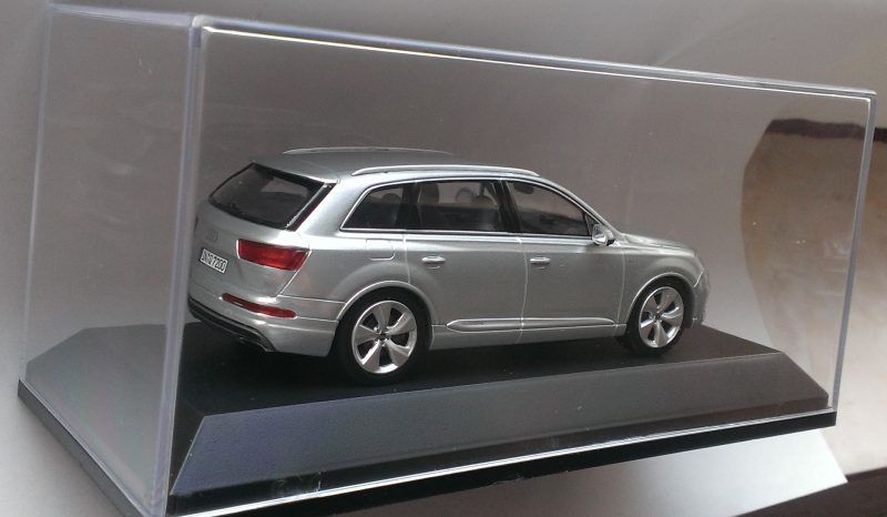 Macheta Audi Q7 (4M) 2017 silver - Spark 1/43 editie de reprezentanta