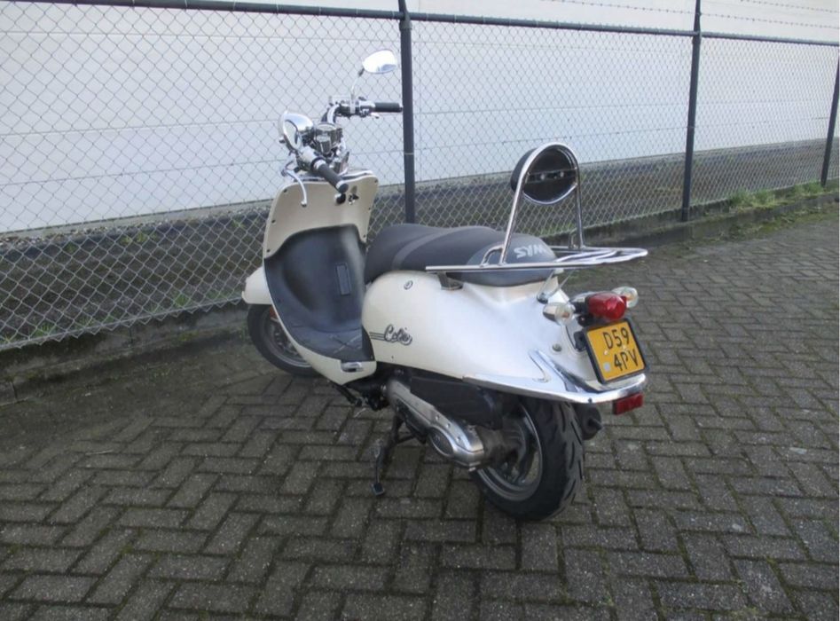 Vând Scuter Retro Sym Celio 45 kmh