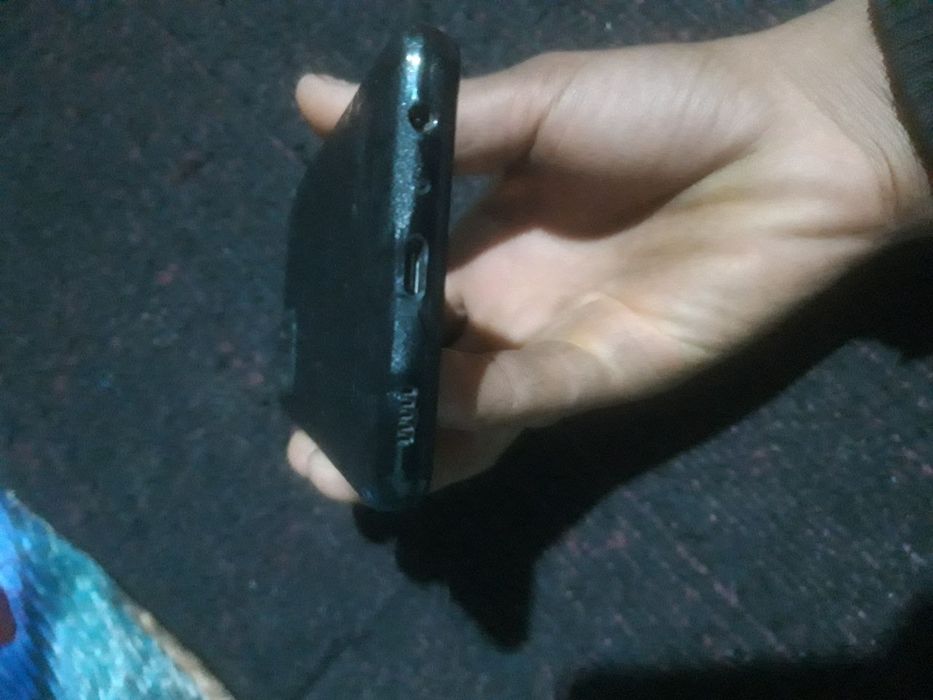 Samsung A52 5g xotira 8/256 aybi ekran almashgan