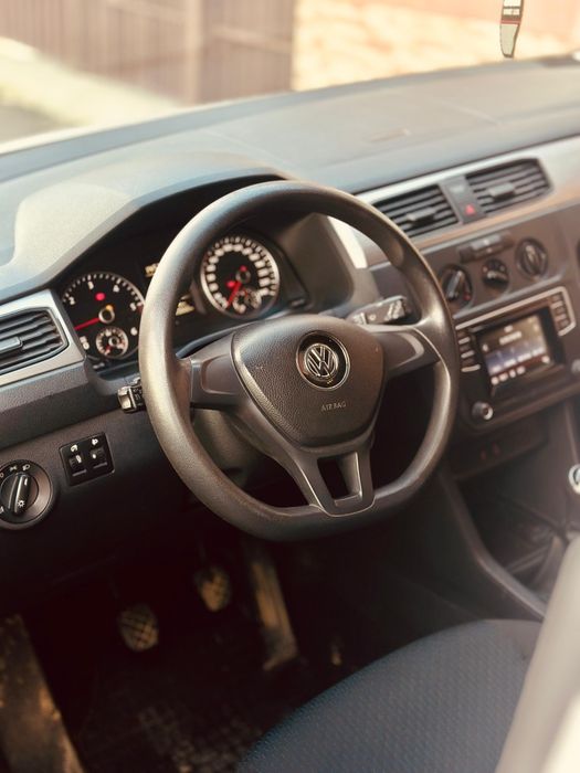 De vânzare VW Caddy 5 locuri