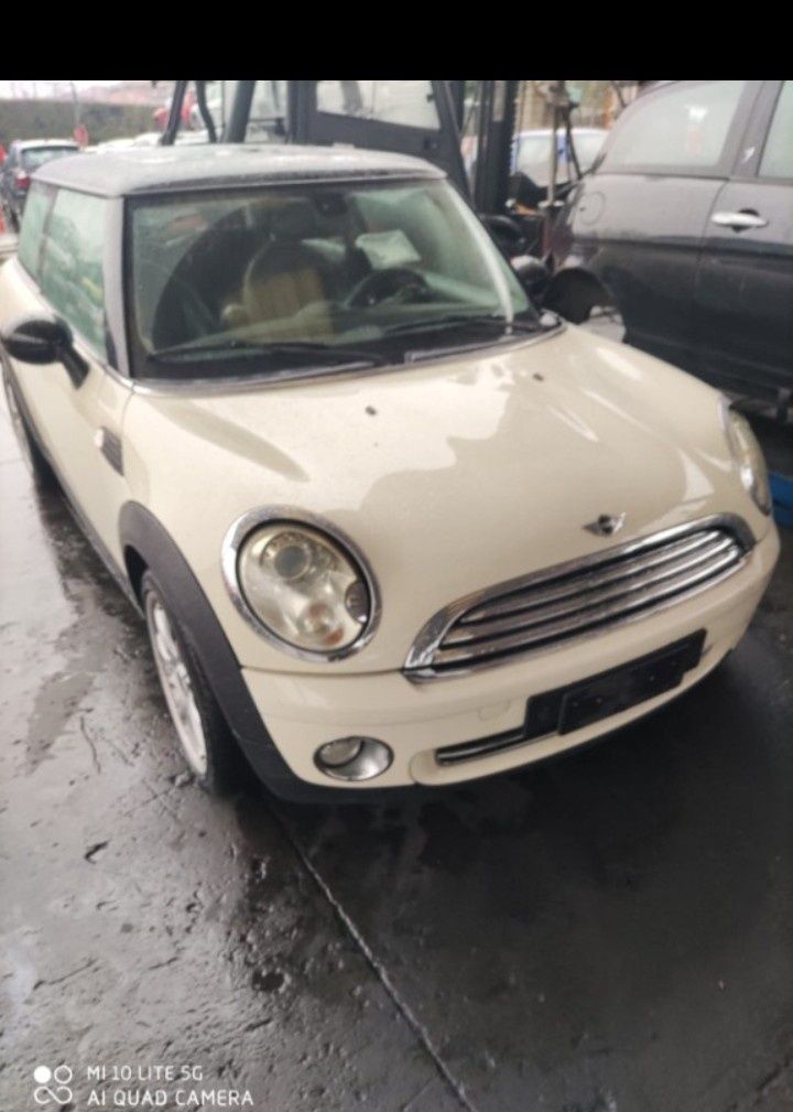 Vând piese auto Mini Cooper R65 1.6 benzina an de fabricație 2009