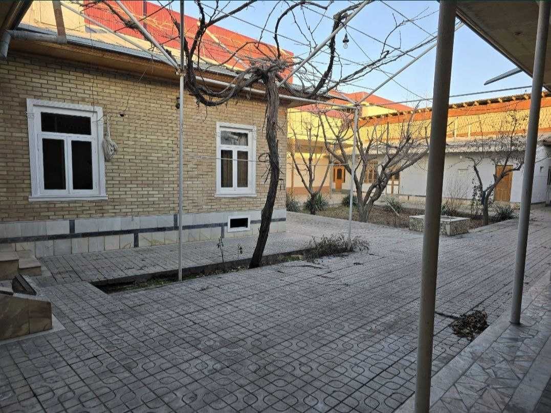 № 279 Дом площадью 8 соток в районе Оби Рахмат