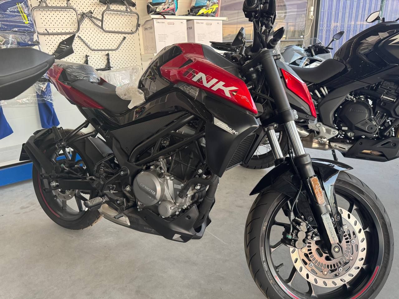 Cfmoto 250 NK Rasmiy dilleridan Zavod narxida