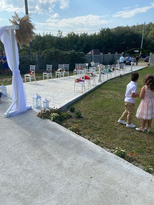 Inchiriez corturi pt evenimente