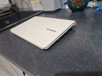 Laptop Samsung perfect funcțional Windows 10.. fara baterie