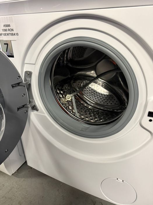 Mașină de spălat rufe Midea MF10EW70BA10