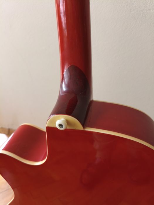 Cheetah електро-акустична бас китара