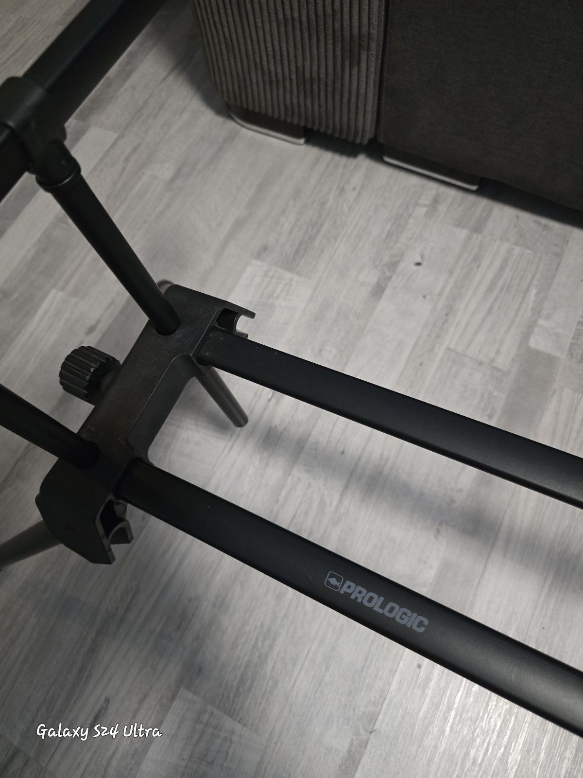 Стойка/Rod Pod за 3 въдици. Prologic Tri-sky Pod 3 Rod.