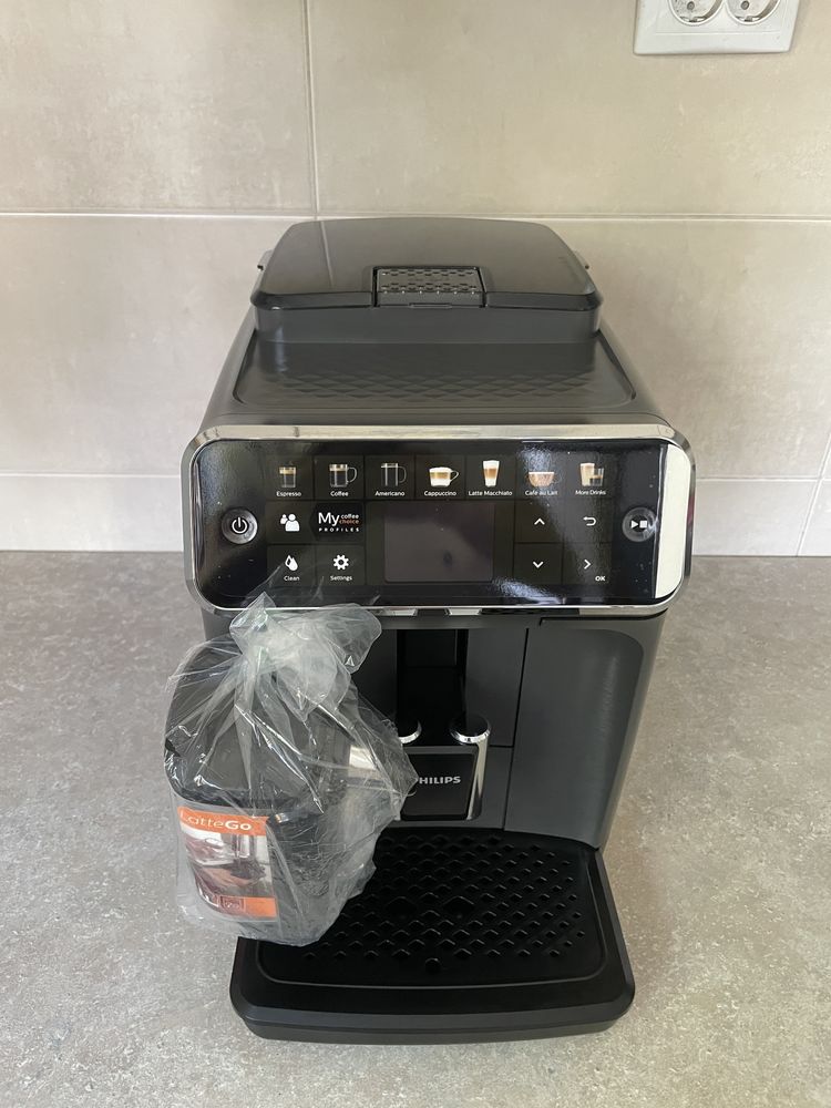 Espresor expresor aparat de cafea Philips EP SERIA 5500 Ep 5400