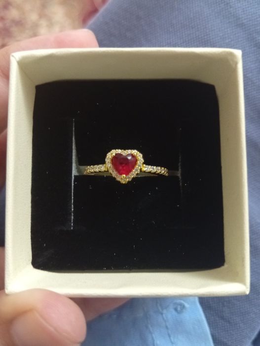 Tilla uzuk zanglamaydigan põlatdan (Bijuka by Pandora)