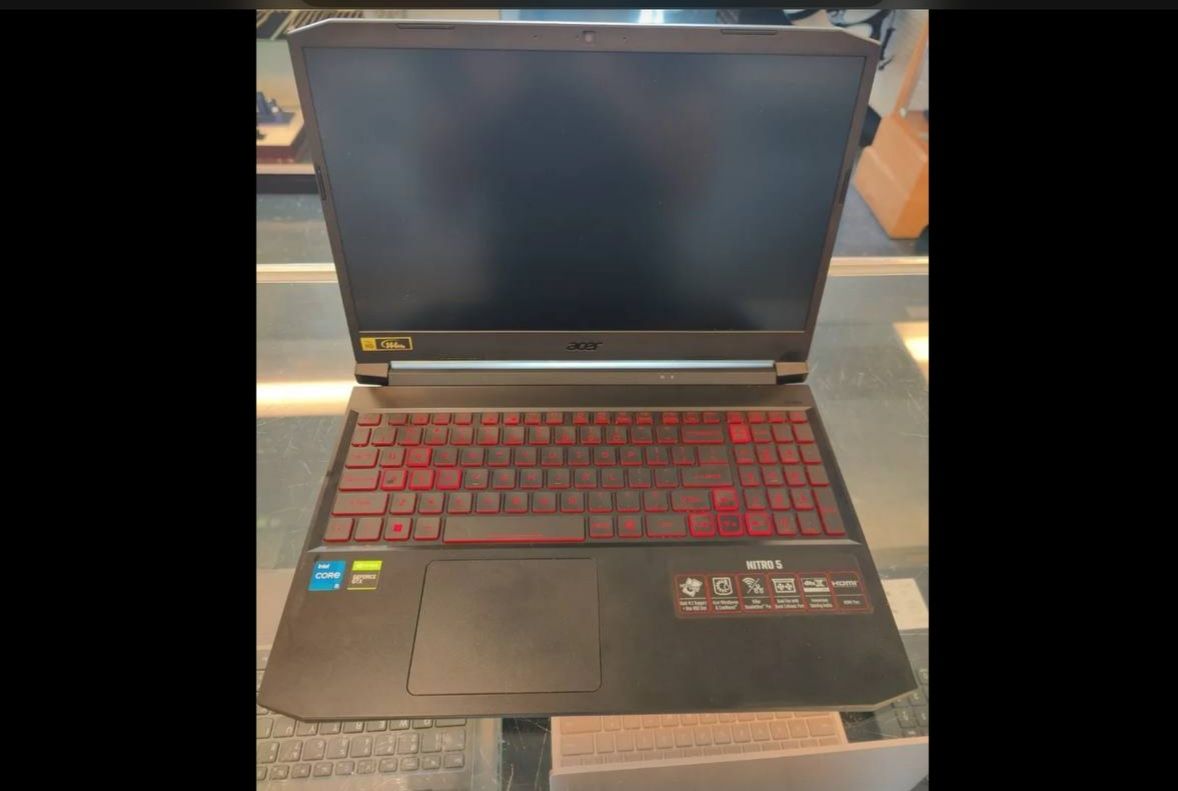 Acer nitro i5 11400H GTX 1650 RAM 8 512 SSD 15.16