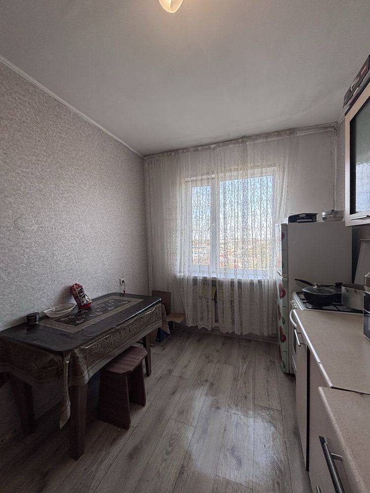 Продам срочно однакомнатную по Абылайхана! ТОРГ СРОЧНО !