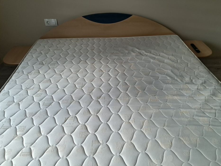 Продаваме спалня комплект