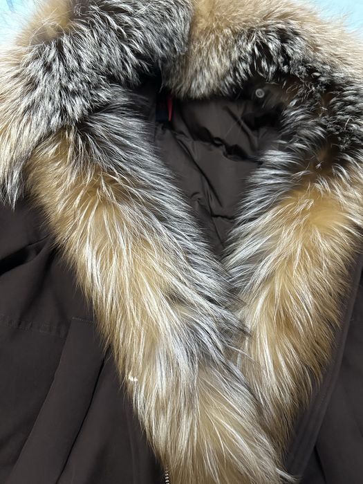 Женская теплая куртка на зиму с натуральным мезом лисы.