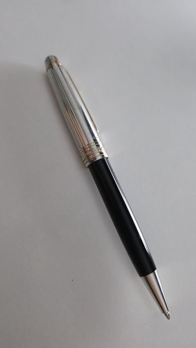 Titlu: Montblanc Meisterstück Doué (ballpoint), cap metalic striat