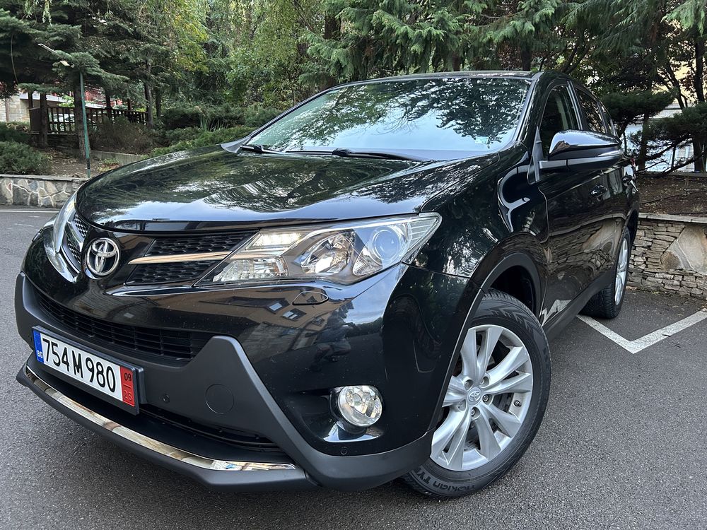 Toyota Rav4 2.0 D-4D, 4x4 , 124 к.с.,01. 2015 г, Пълна серв. история !